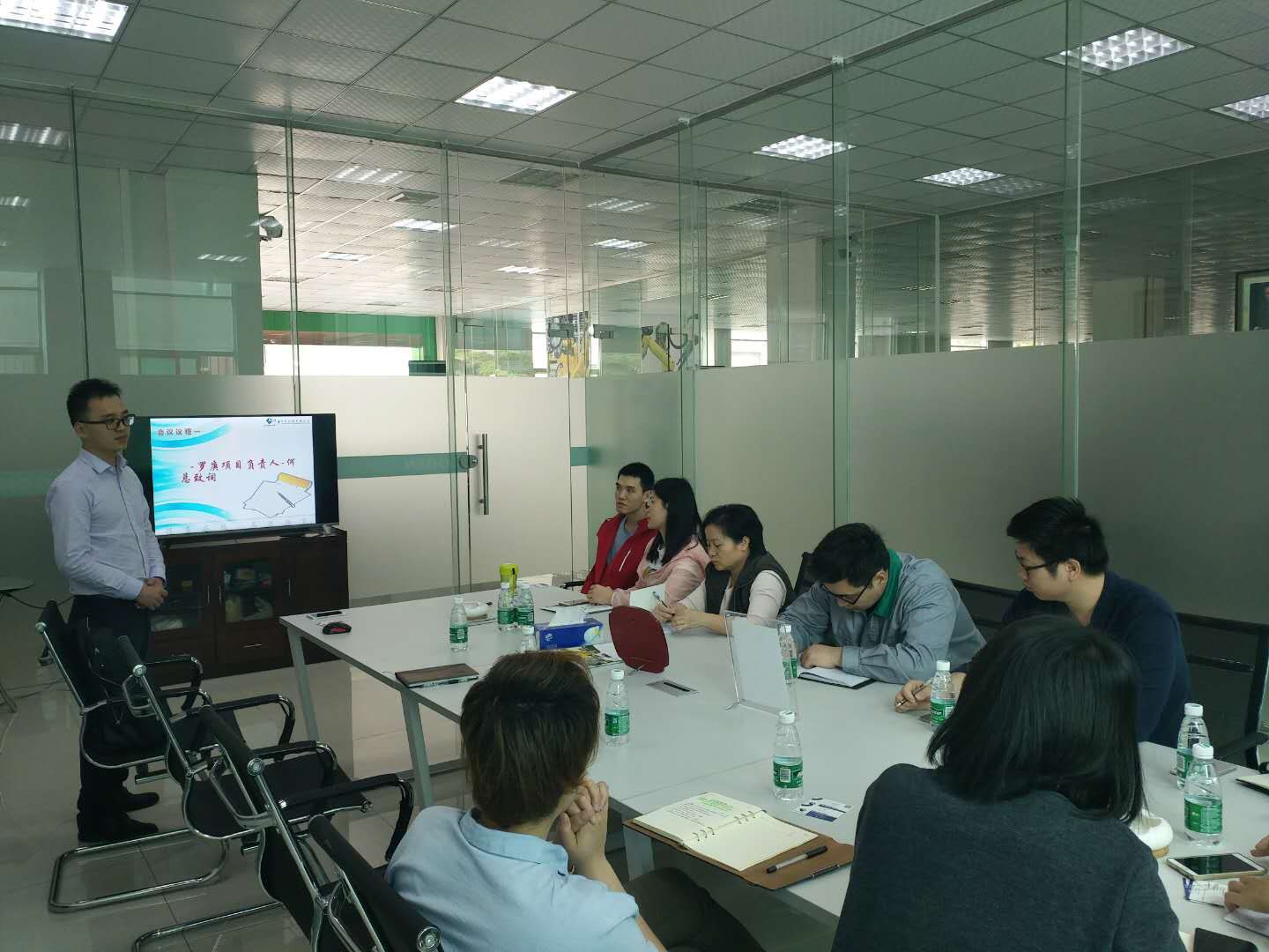 祝贺罗庚机器人签约顺景hth·华体会(中国)官方网站